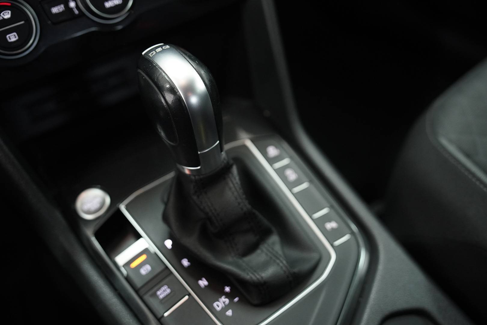 VOLKSWAGEN Tiguan - Foto 16