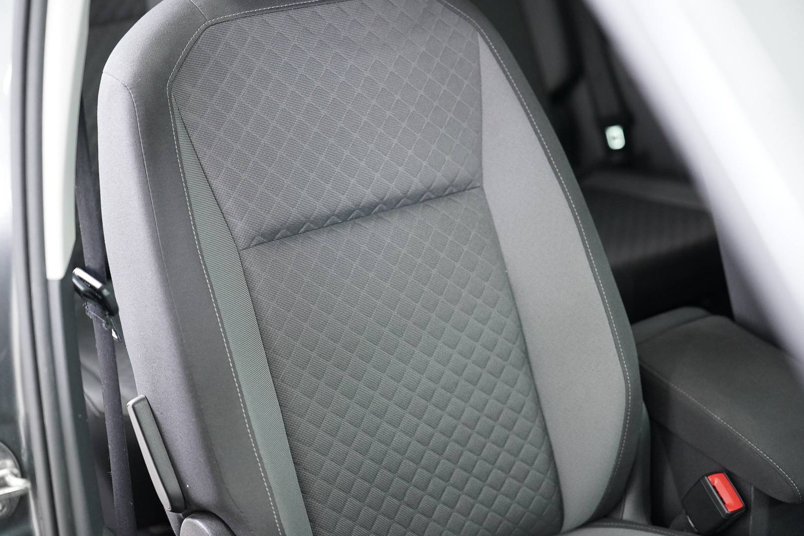 VOLKSWAGEN Tiguan - Foto 19