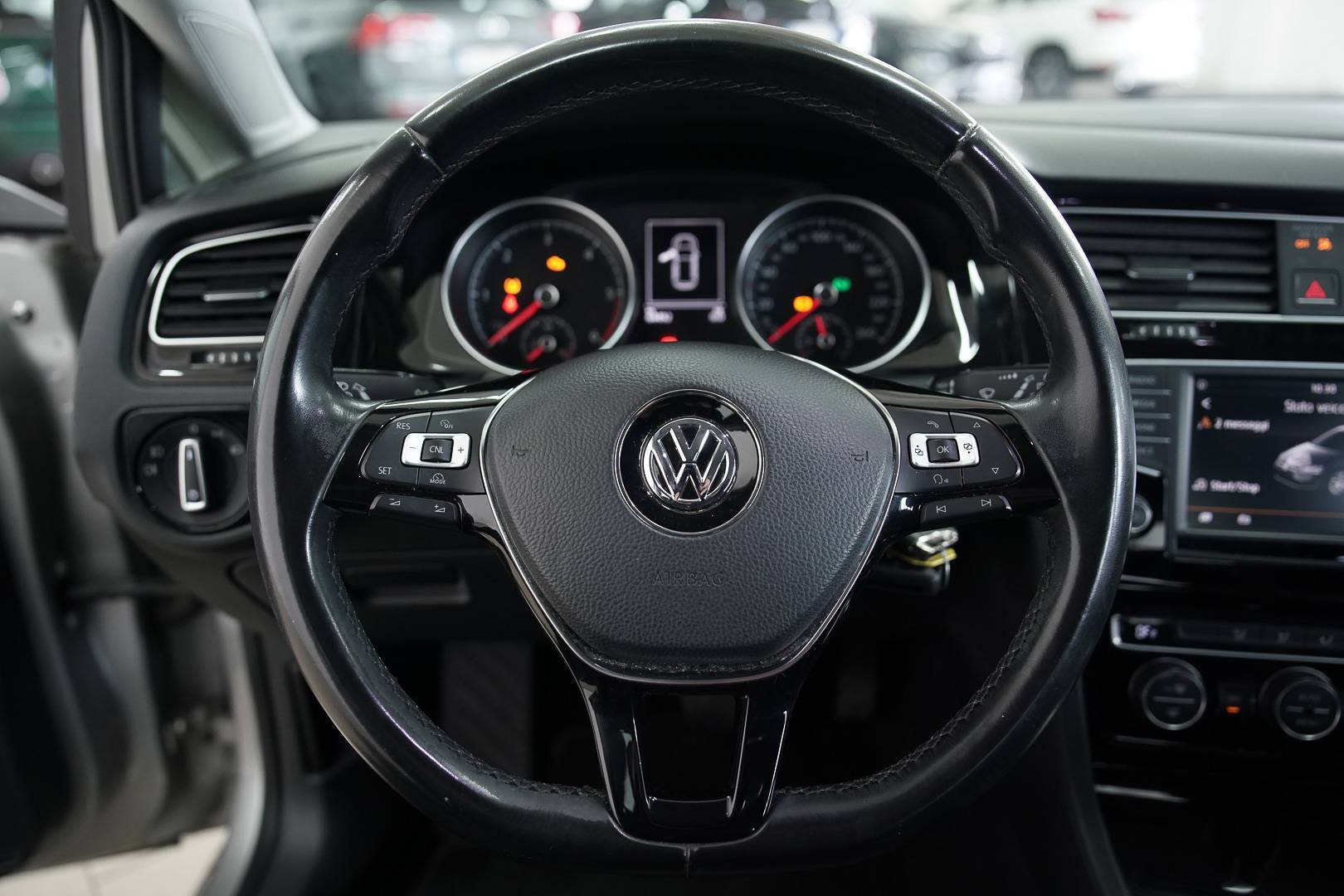 VOLKSWAGEN Golf - Foto 10