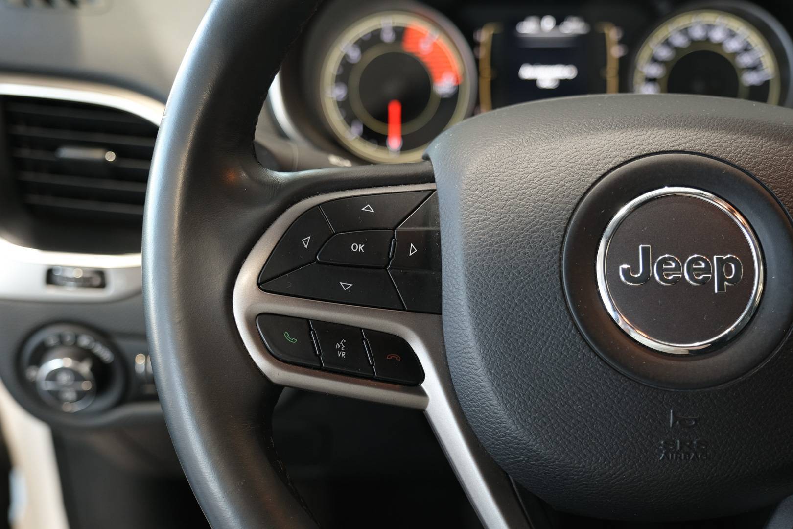 JEEP Cherokee - Foto 10