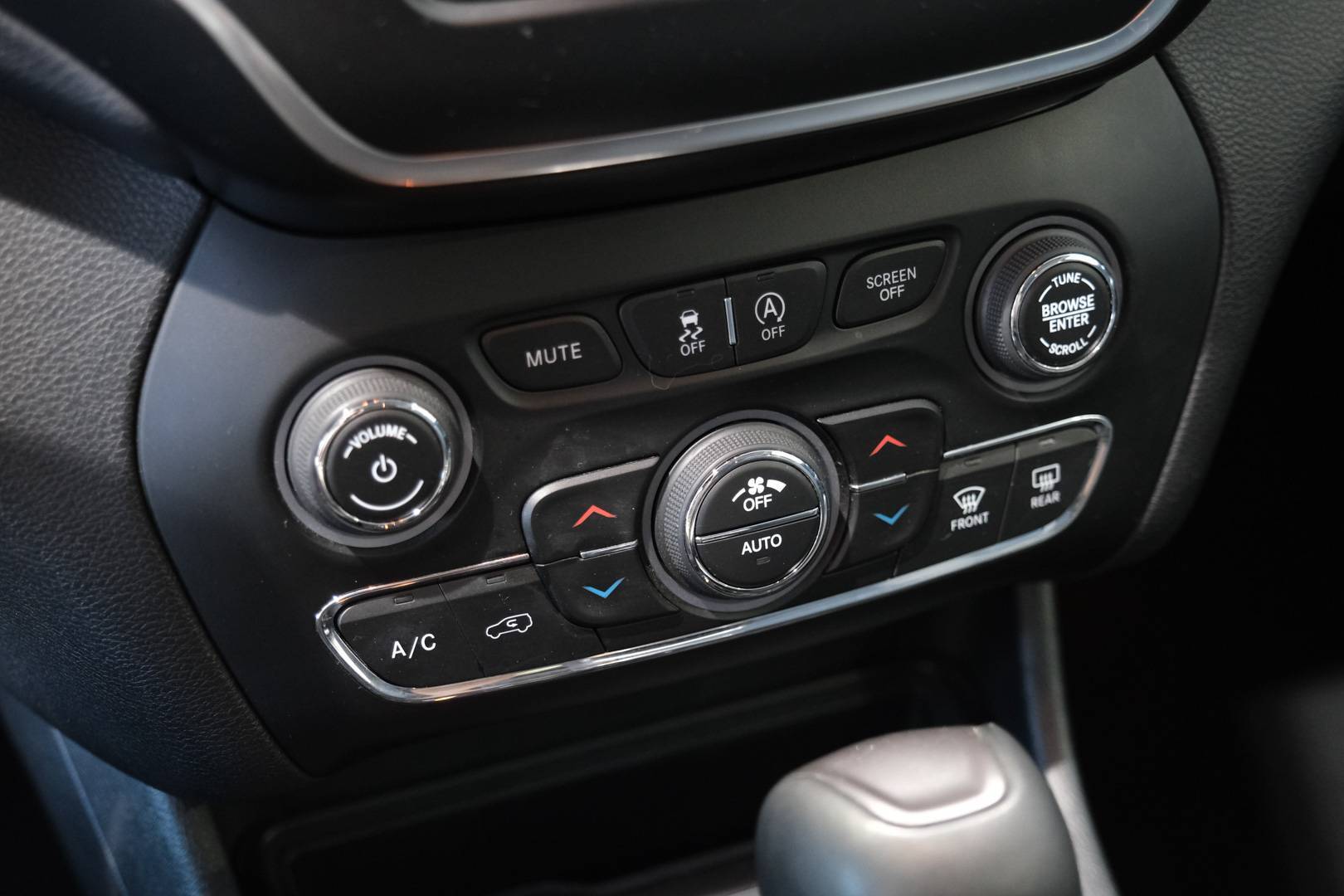 JEEP Cherokee - Foto 15