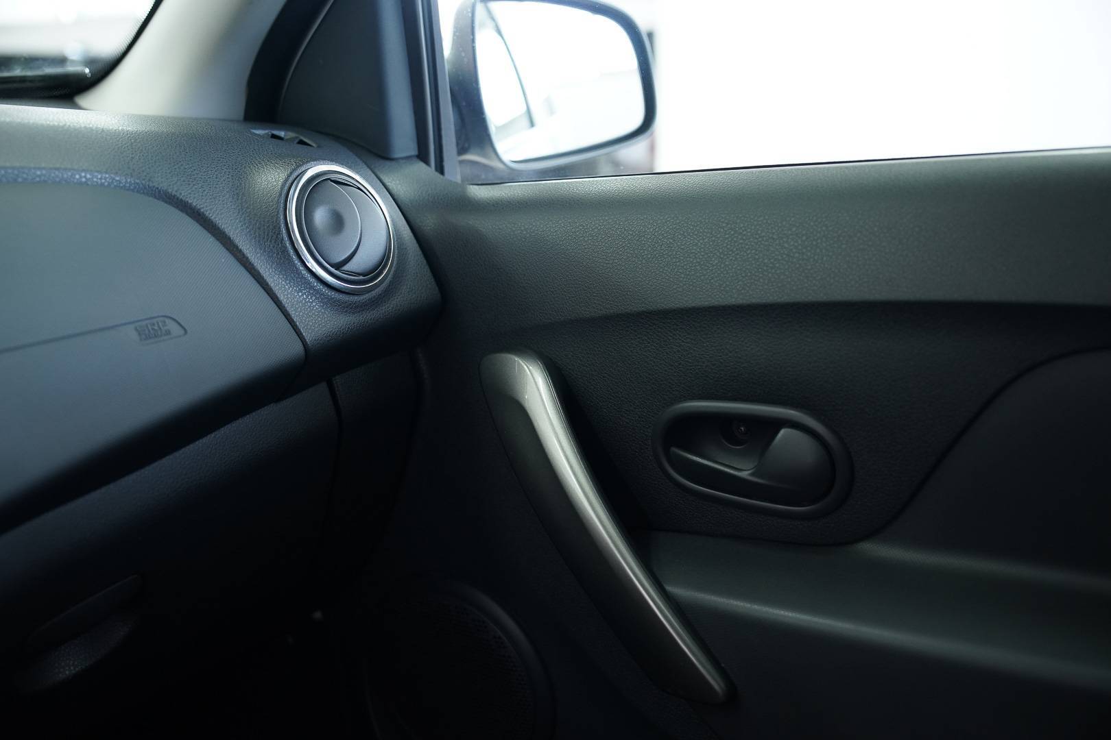 DACIA Sandero - Foto 17