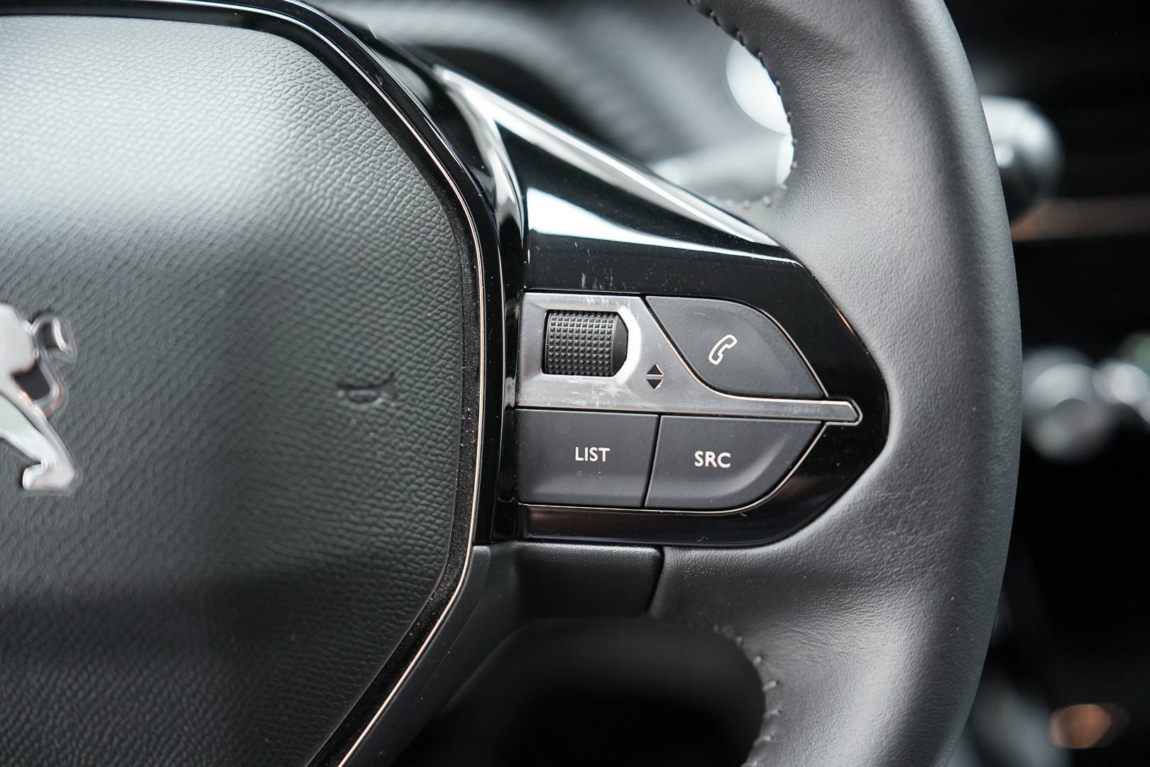 PEUGEOT 208 - Foto 14