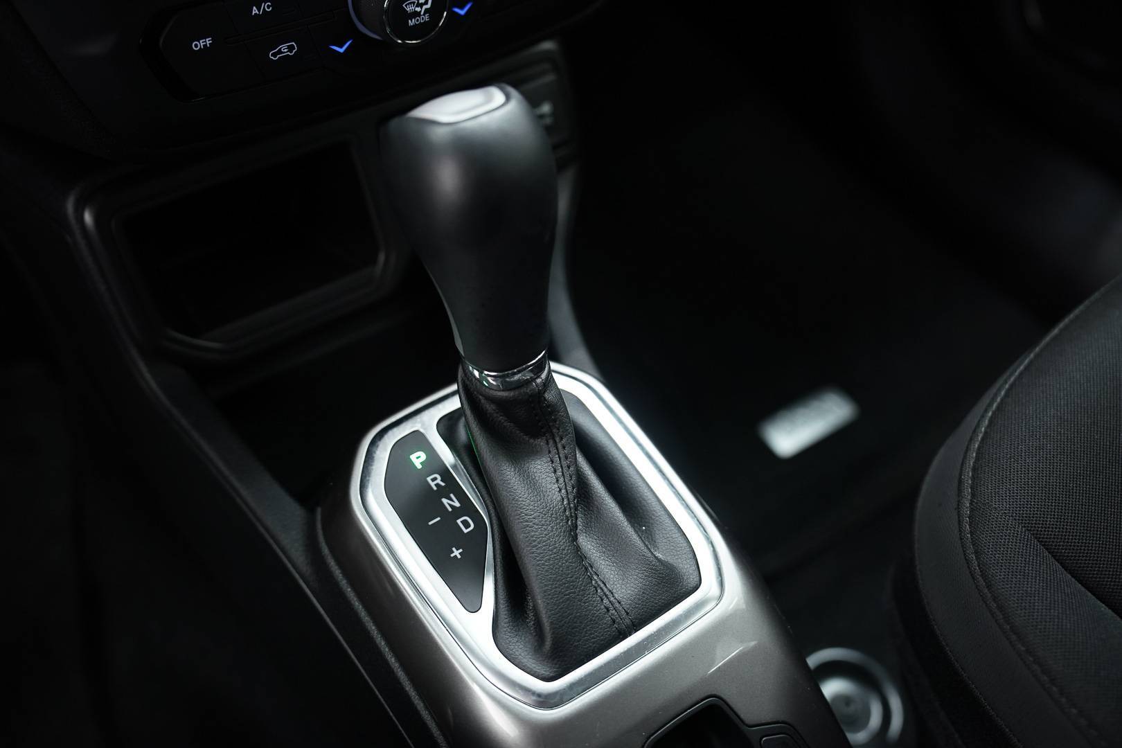 JEEP Renegade - Foto 17