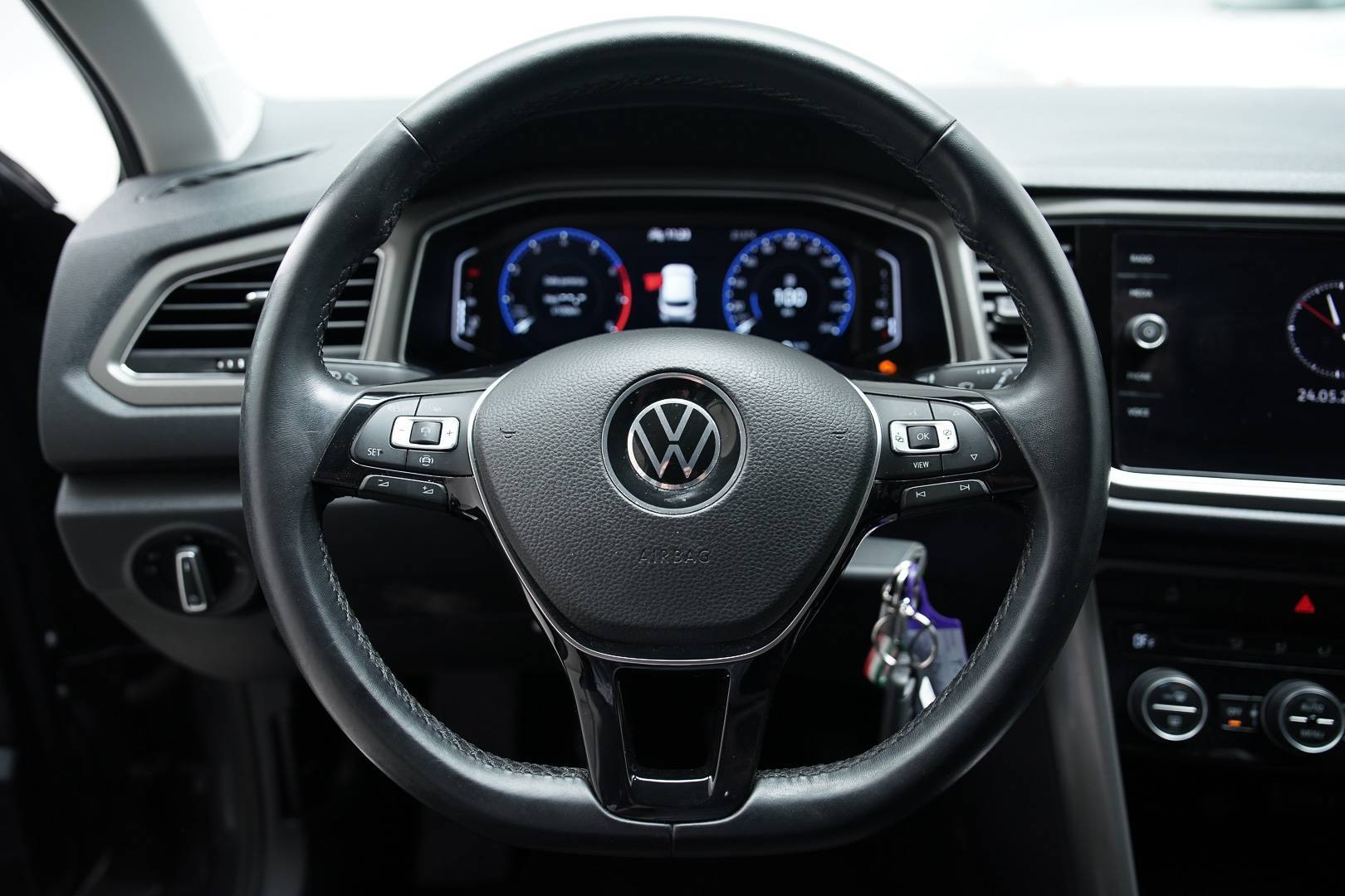 VOLKSWAGEN T-Roc  - Foto 11