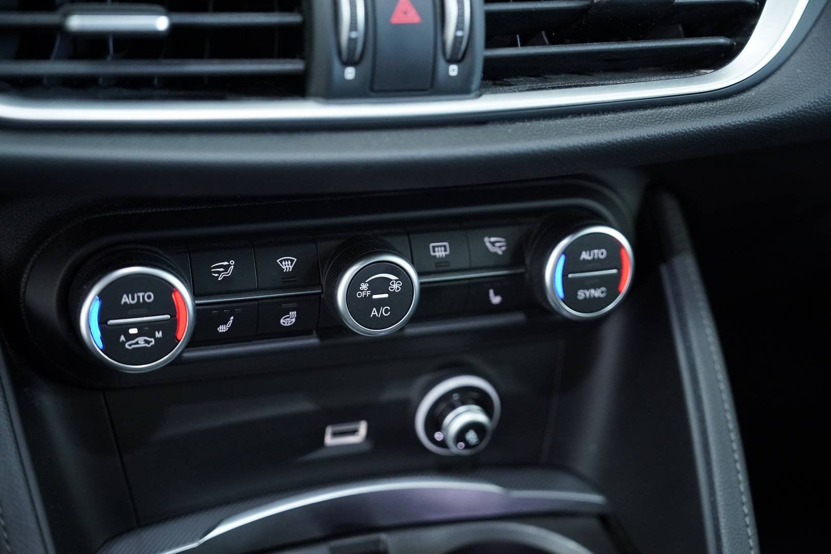 ALFA ROMEO Stelvio  - Foto 17