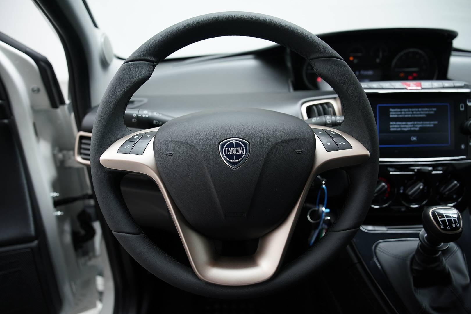 LANCIA N.YPSILON - Foto 11