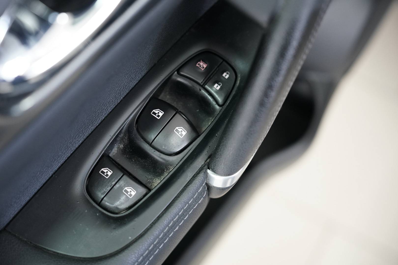 NISSAN Qashqai - Foto 10