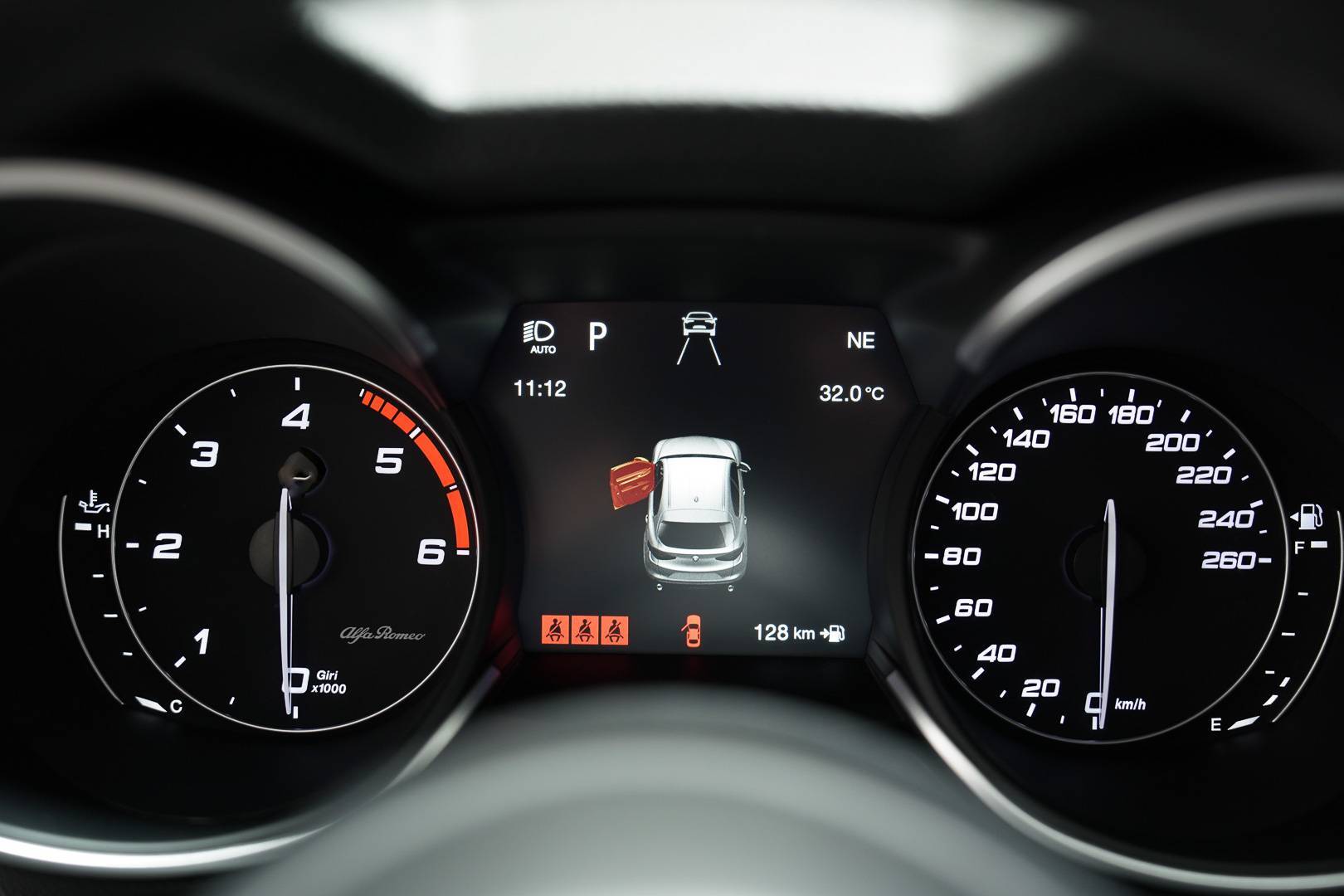 ALFA ROMEO Stelvio - Foto 16