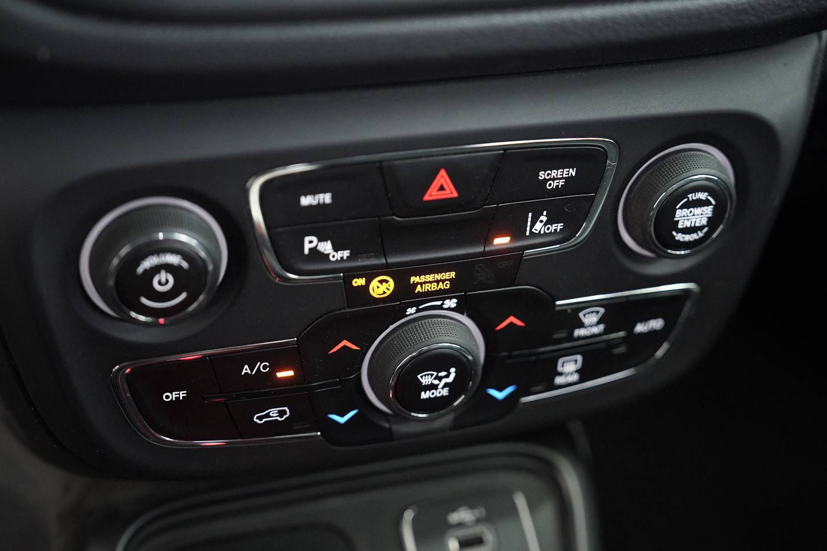 JEEP Compass - Foto 16