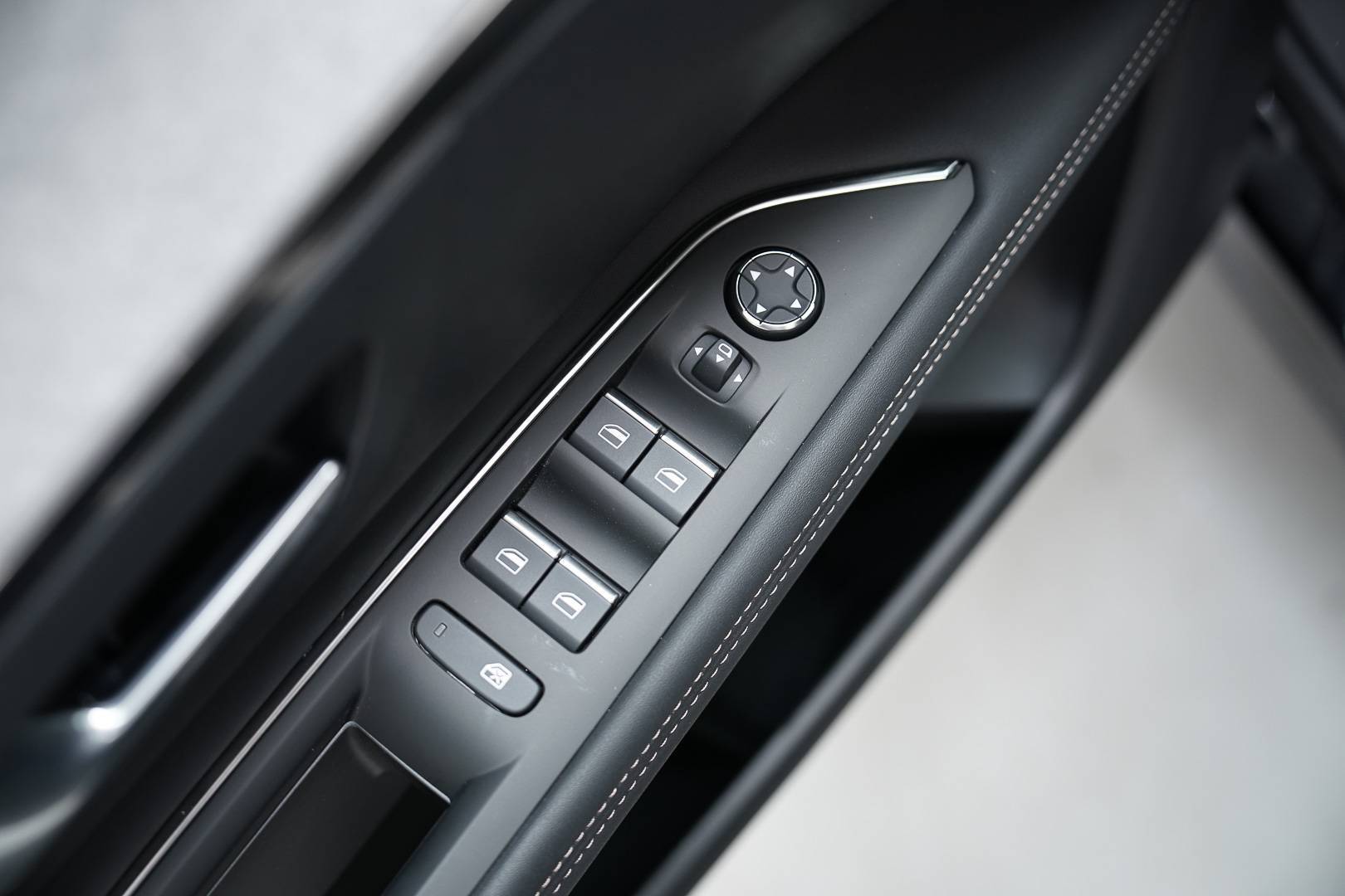 PEUGEOT 3008 - Foto 10