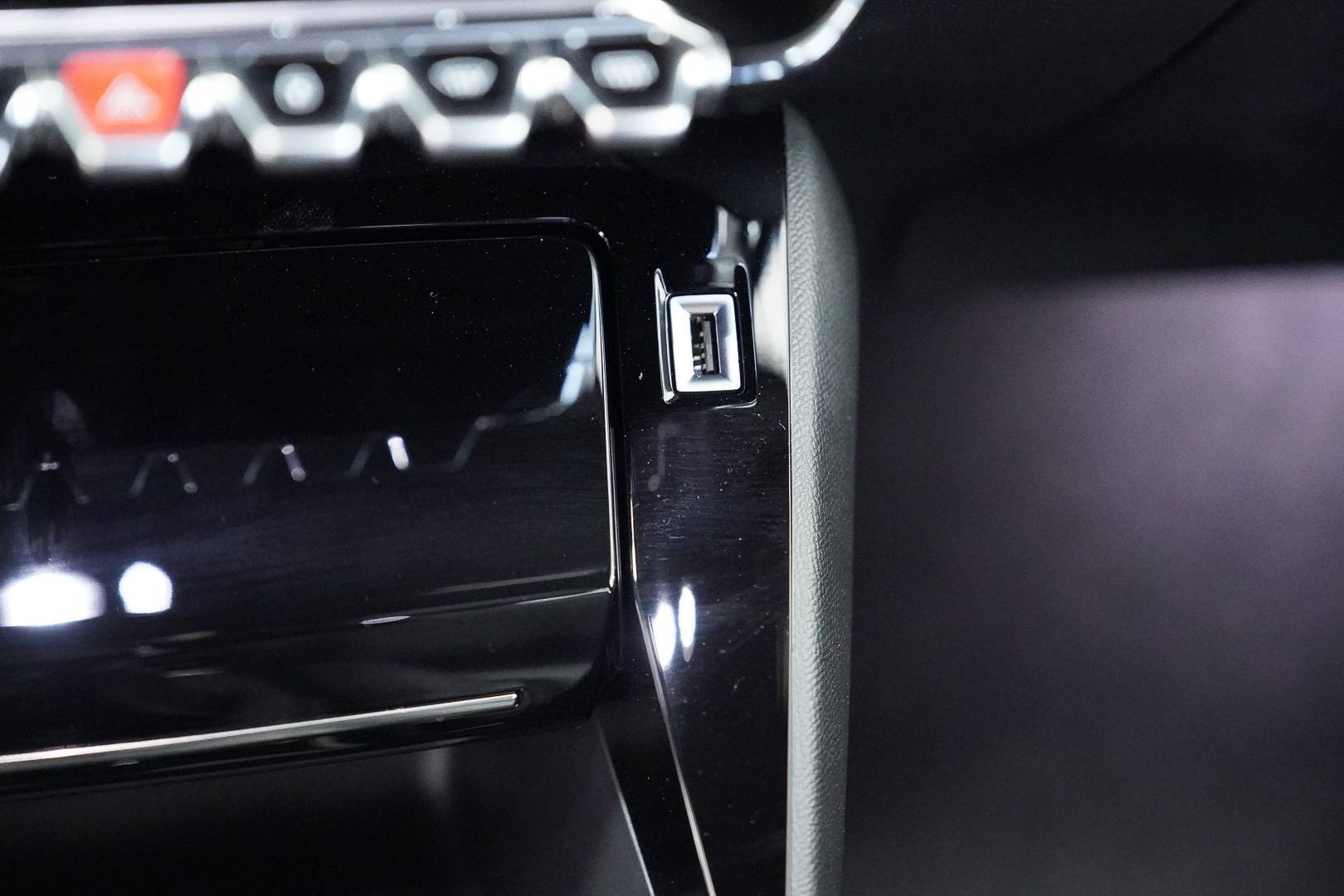PEUGEOT 2008 - Foto 17