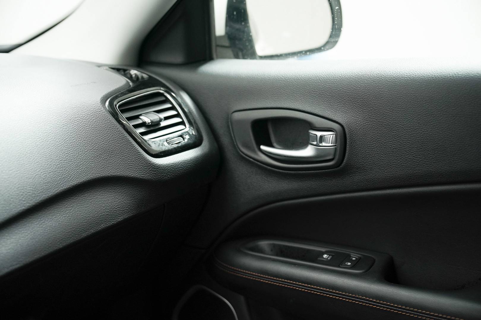 JEEP Compass - Foto 20