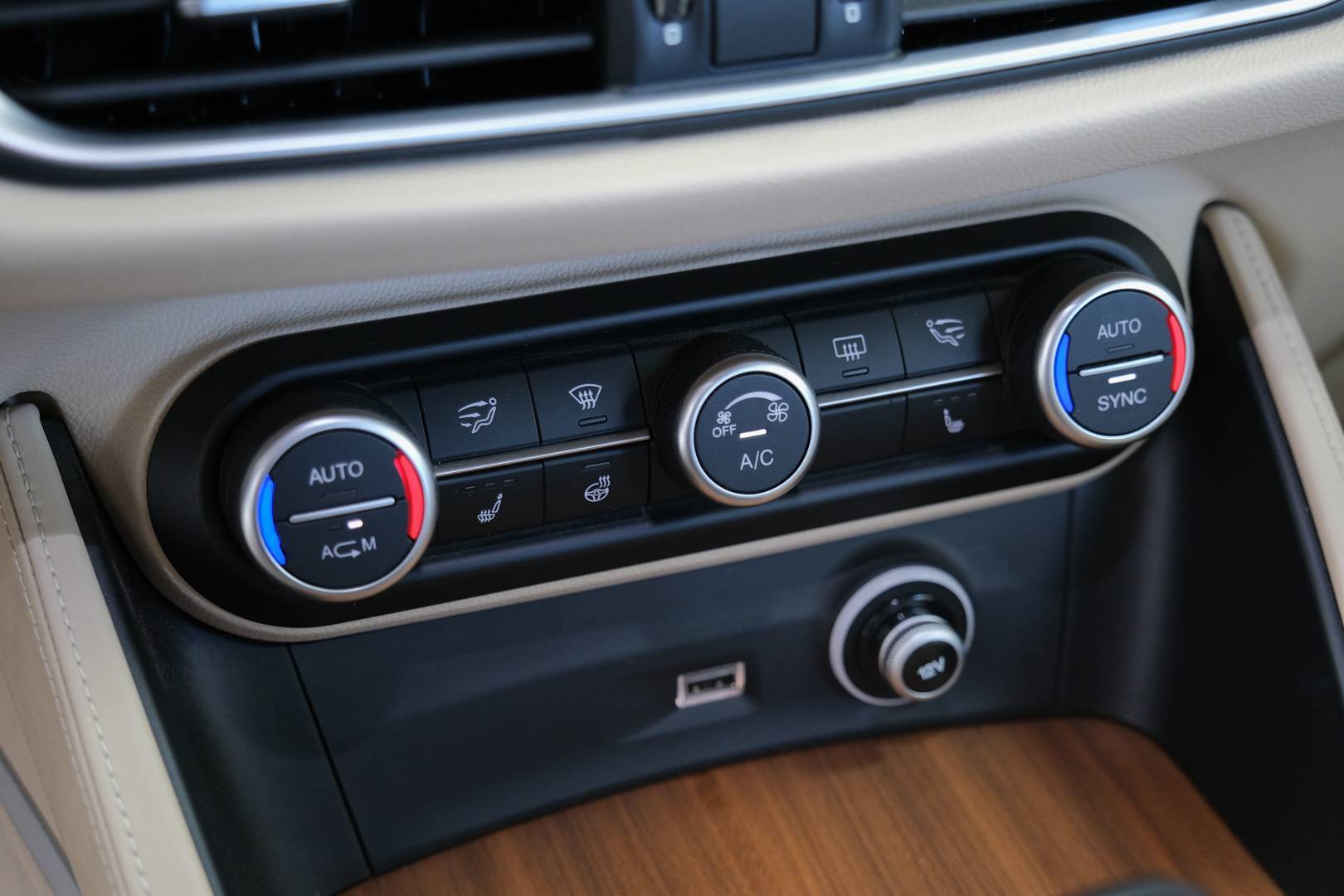 ALFA ROMEO Stelvio - Foto 17