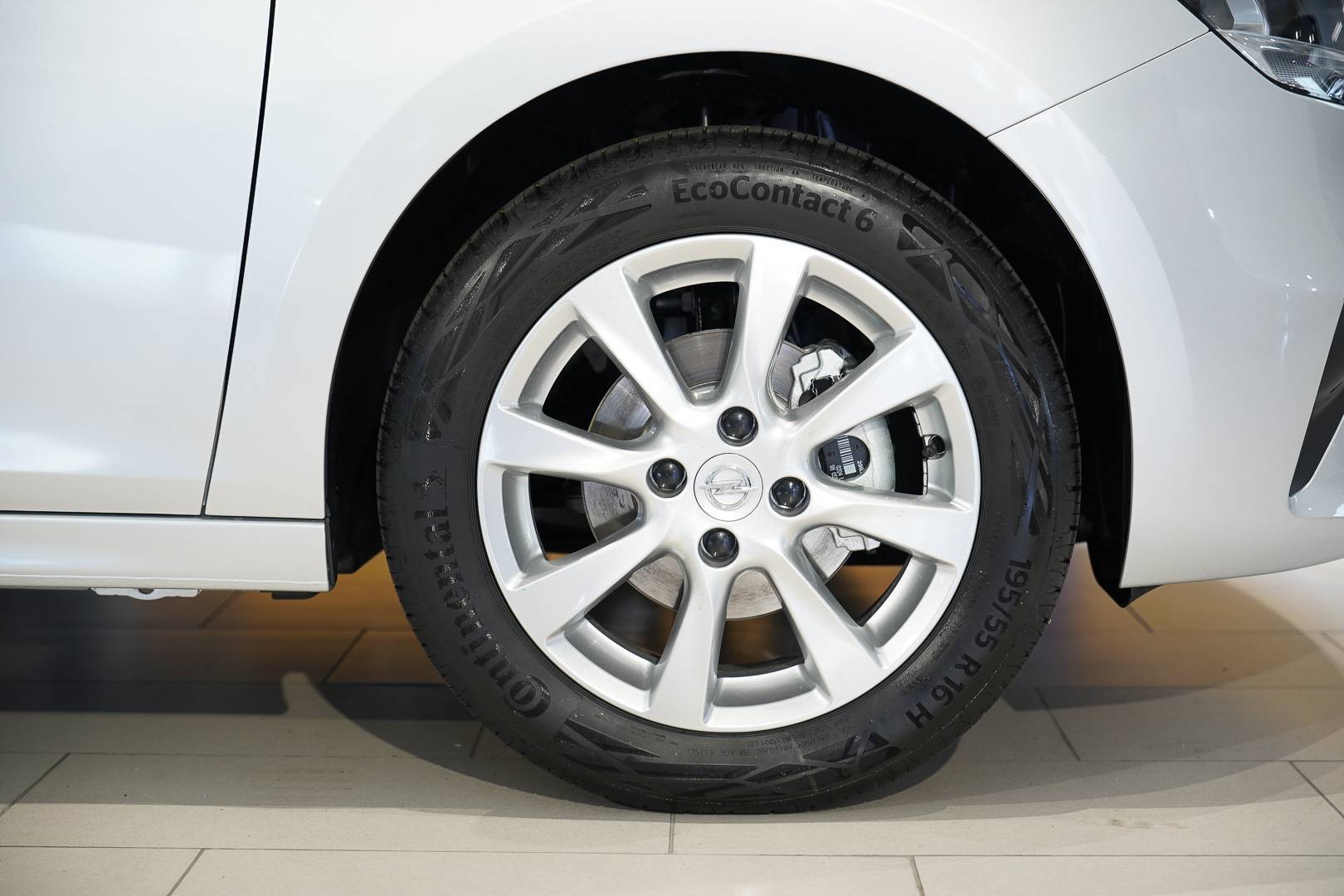 OPEL Corsa - Foto 6