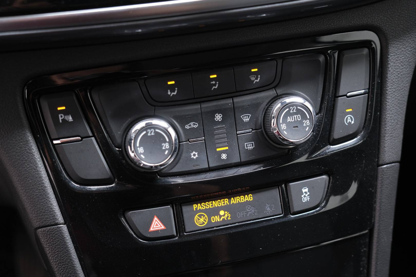 OPEL Mokka X - Foto 18