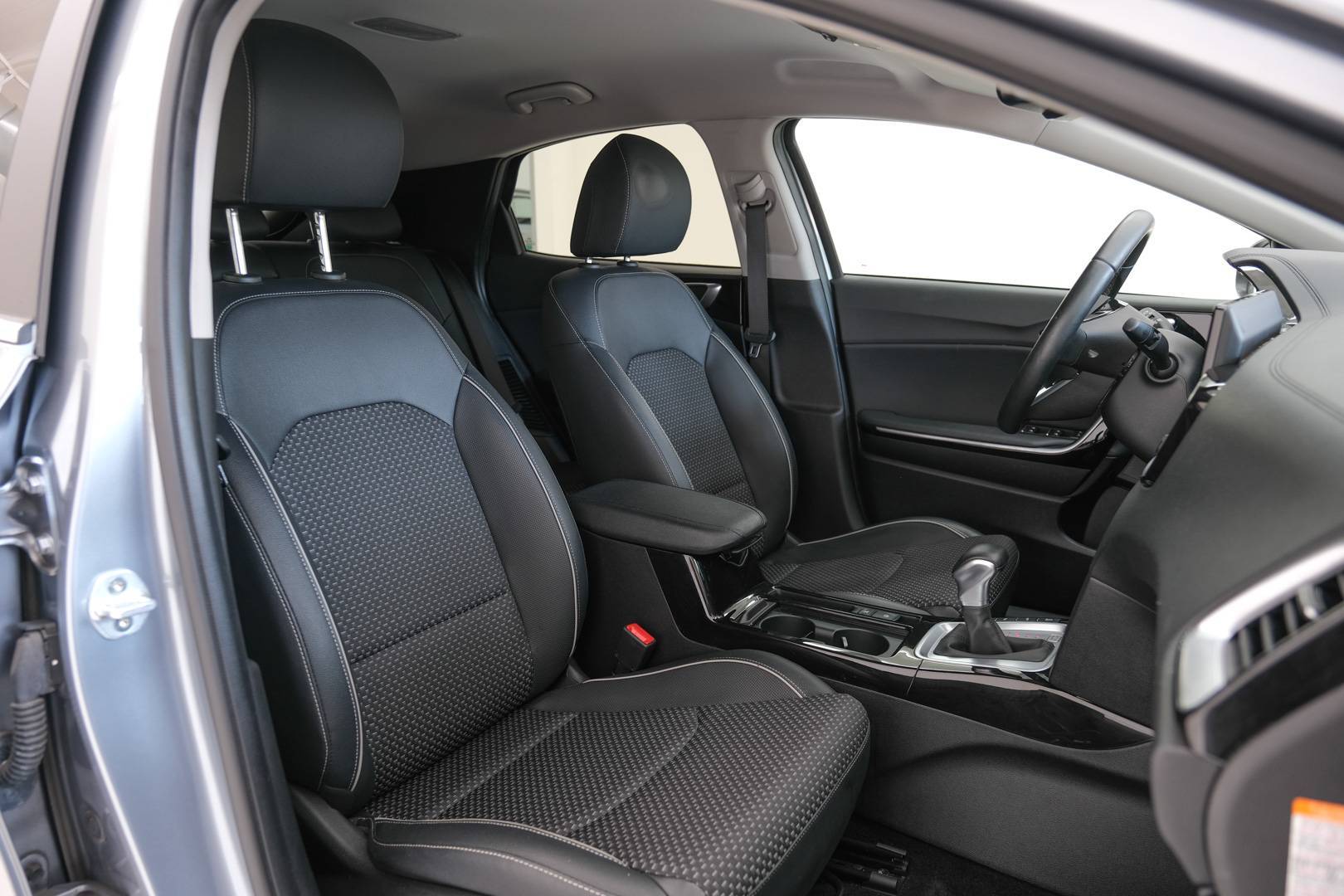 KIA XCeed - Foto 21