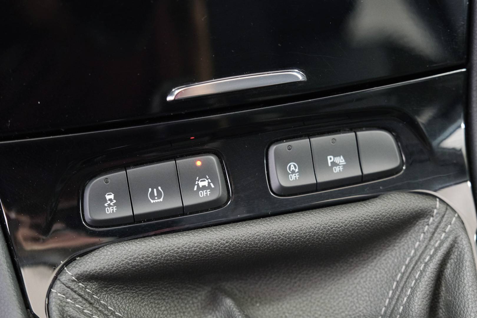 OPEL Grandland X - Foto 17