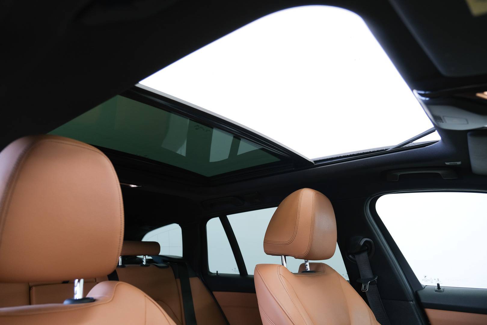 BMW Serie 3 Touring - Foto 24