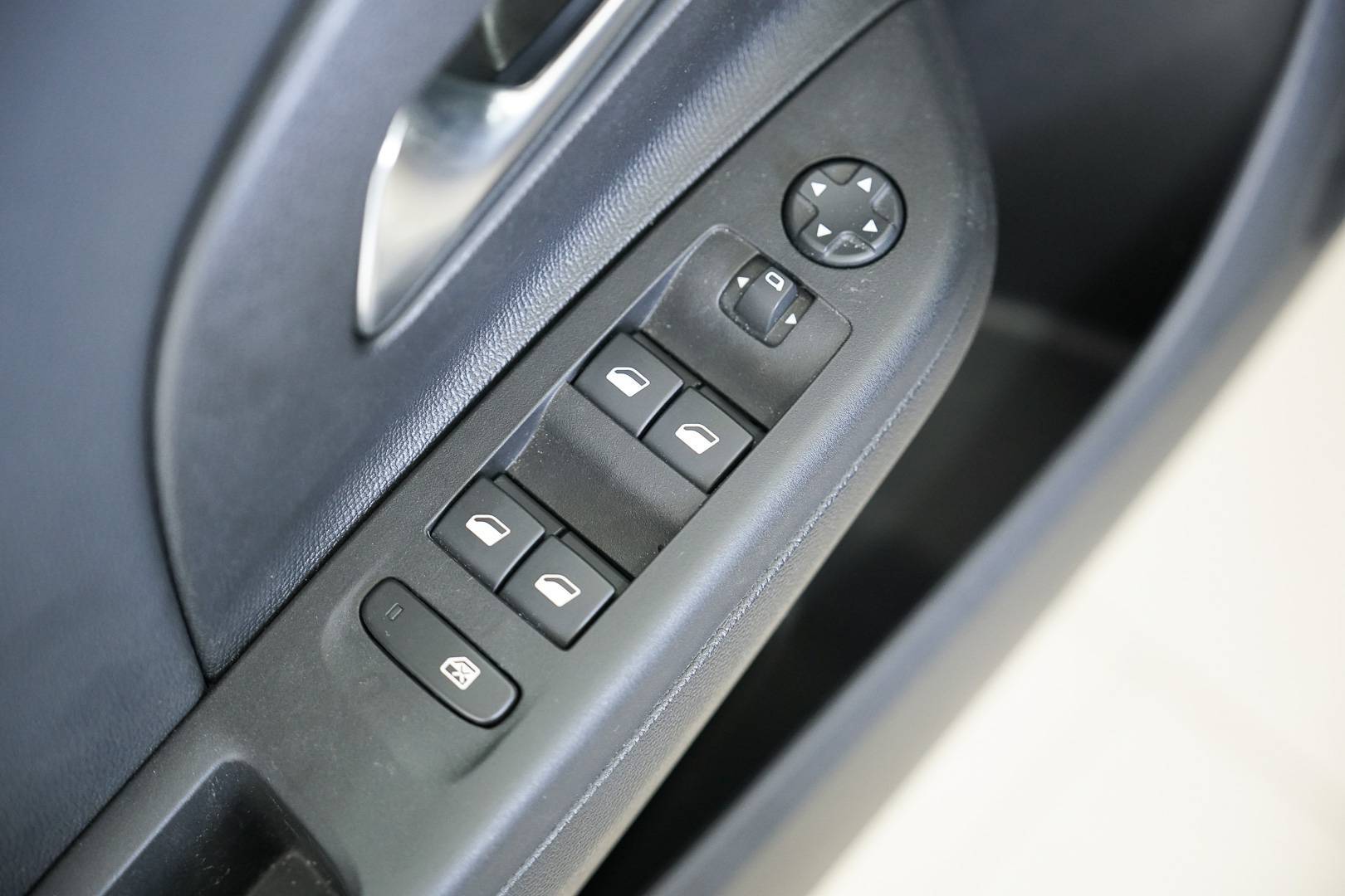 OPEL Corsa - Foto 10