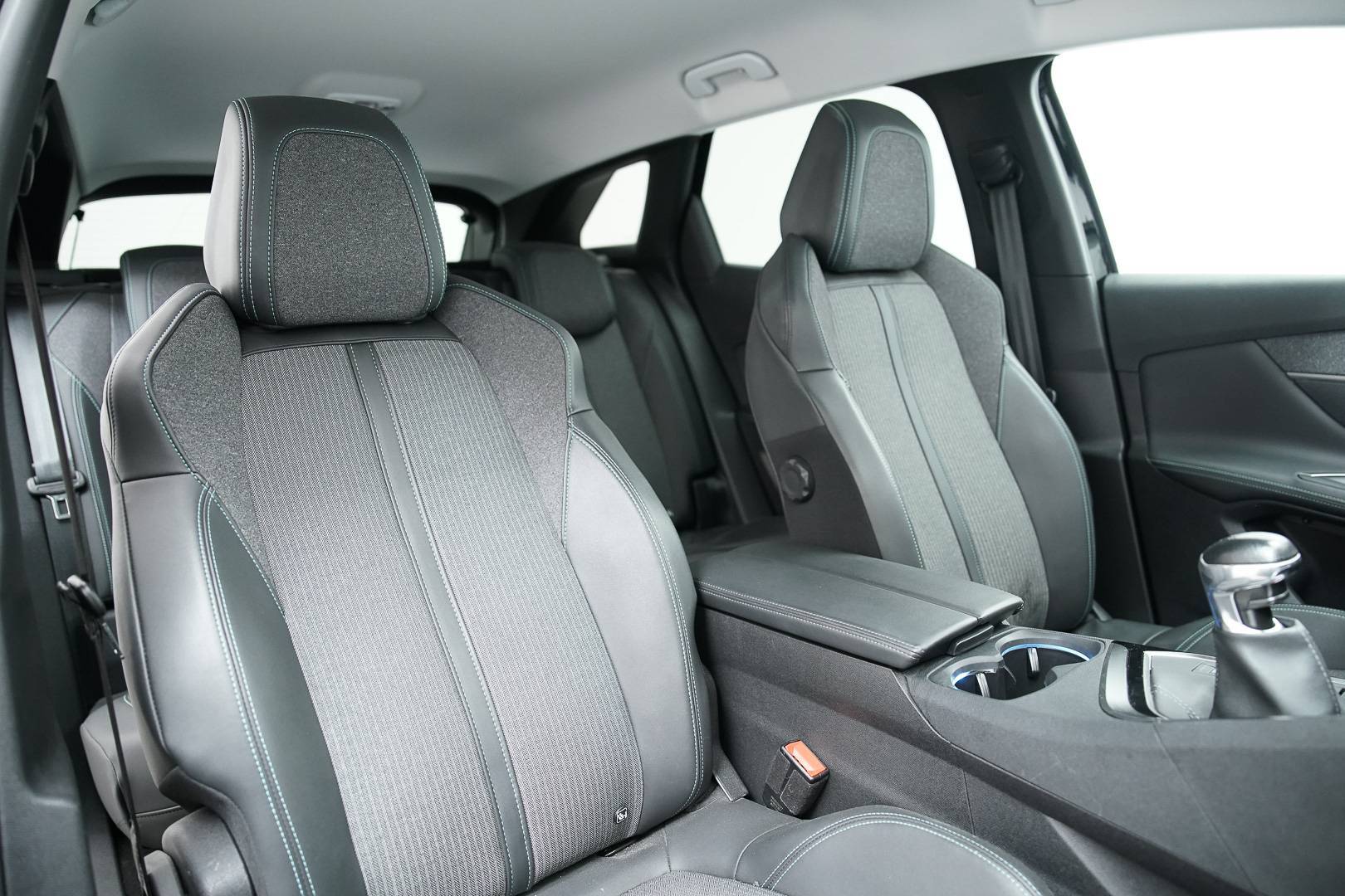 PEUGEOT 3008 - Foto 20