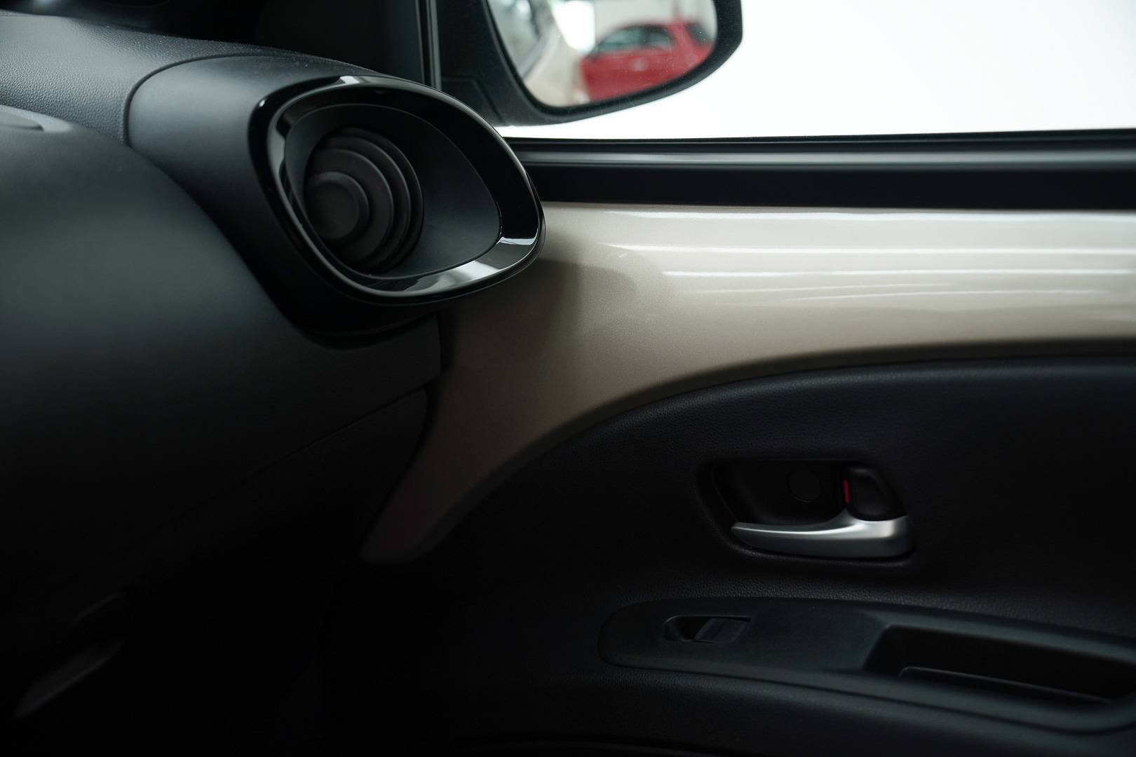 TOYOTA Aygo X - Foto 19