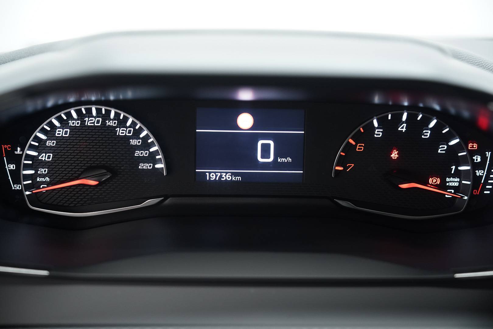 PEUGEOT 208 - Foto 14