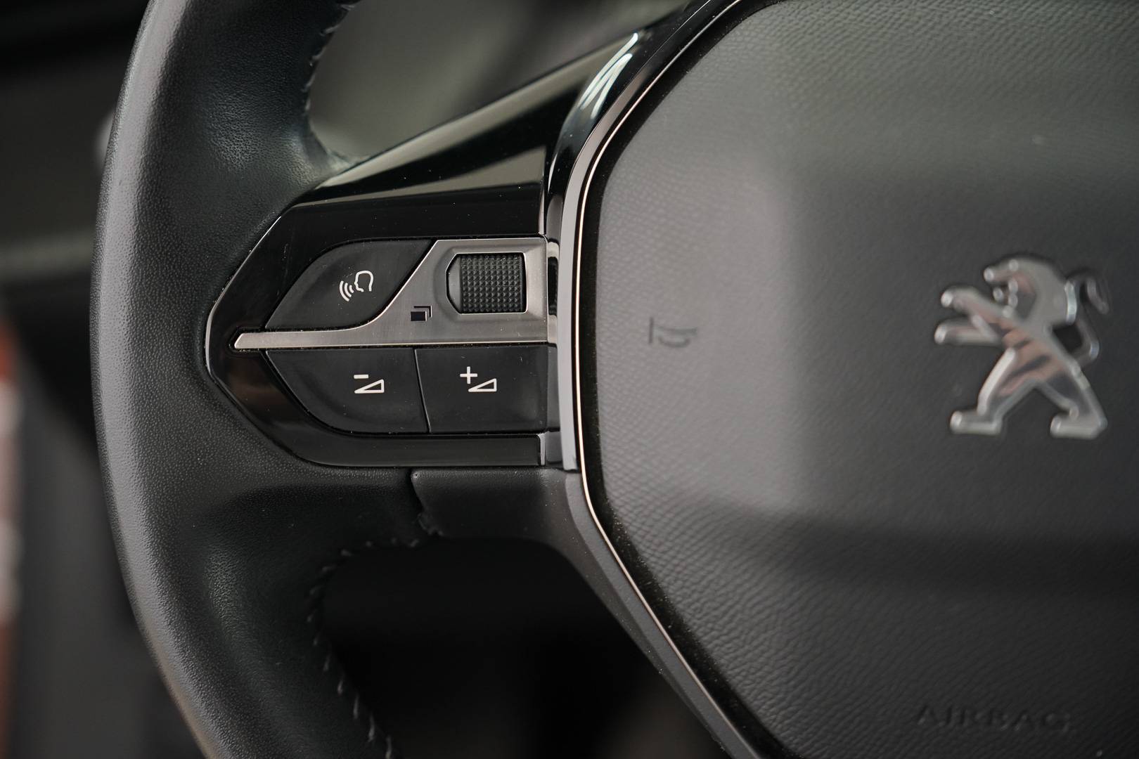 PEUGEOT 2008 - Foto 12