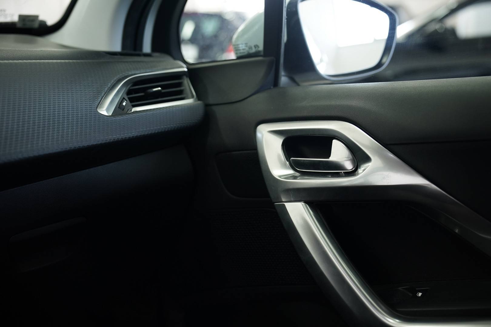 PEUGEOT 2008 - Foto 19