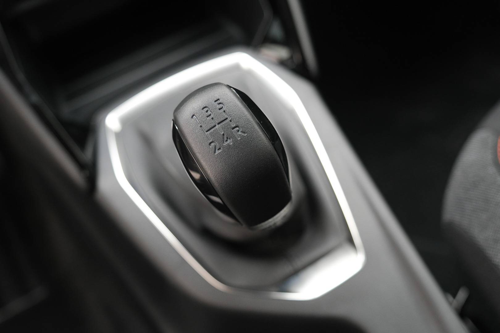 PEUGEOT 208 - Foto 20