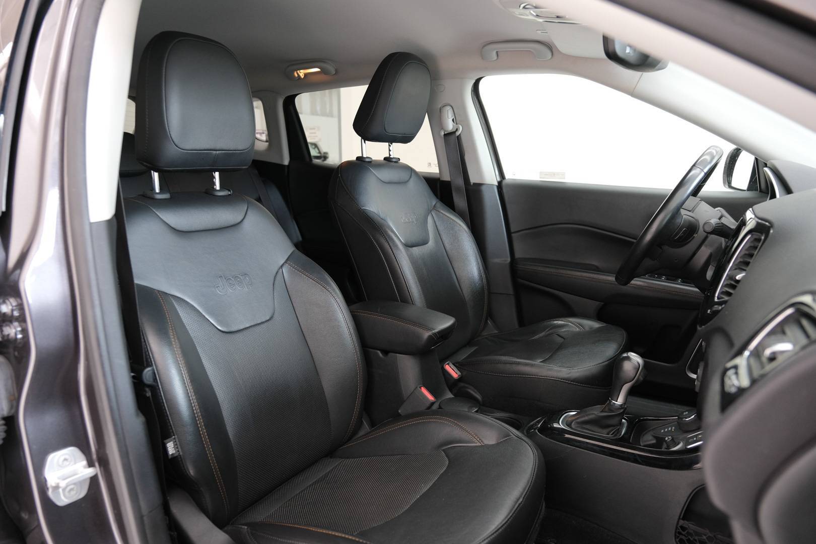 JEEP Compass - Foto 21