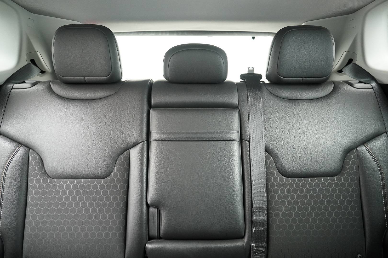 JEEP Compass - Foto 23