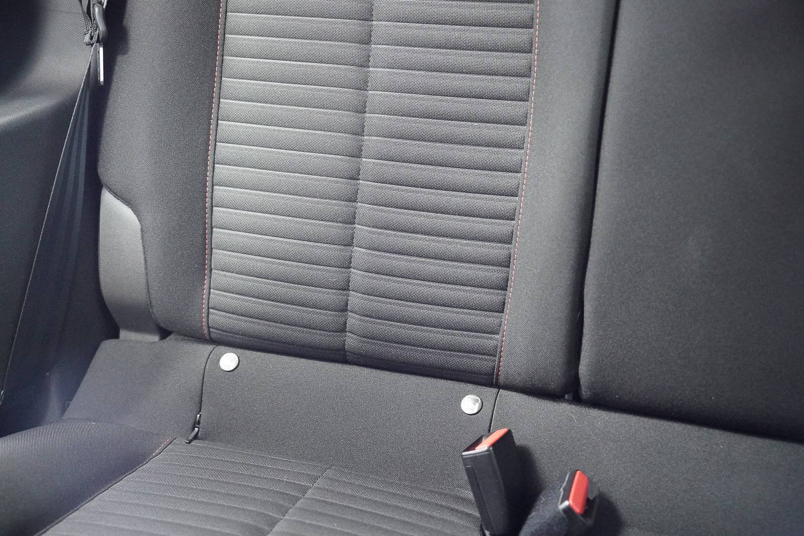 PEUGEOT 208 - Foto 22