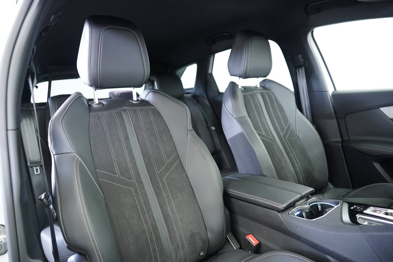 PEUGEOT 3008 - Foto 21