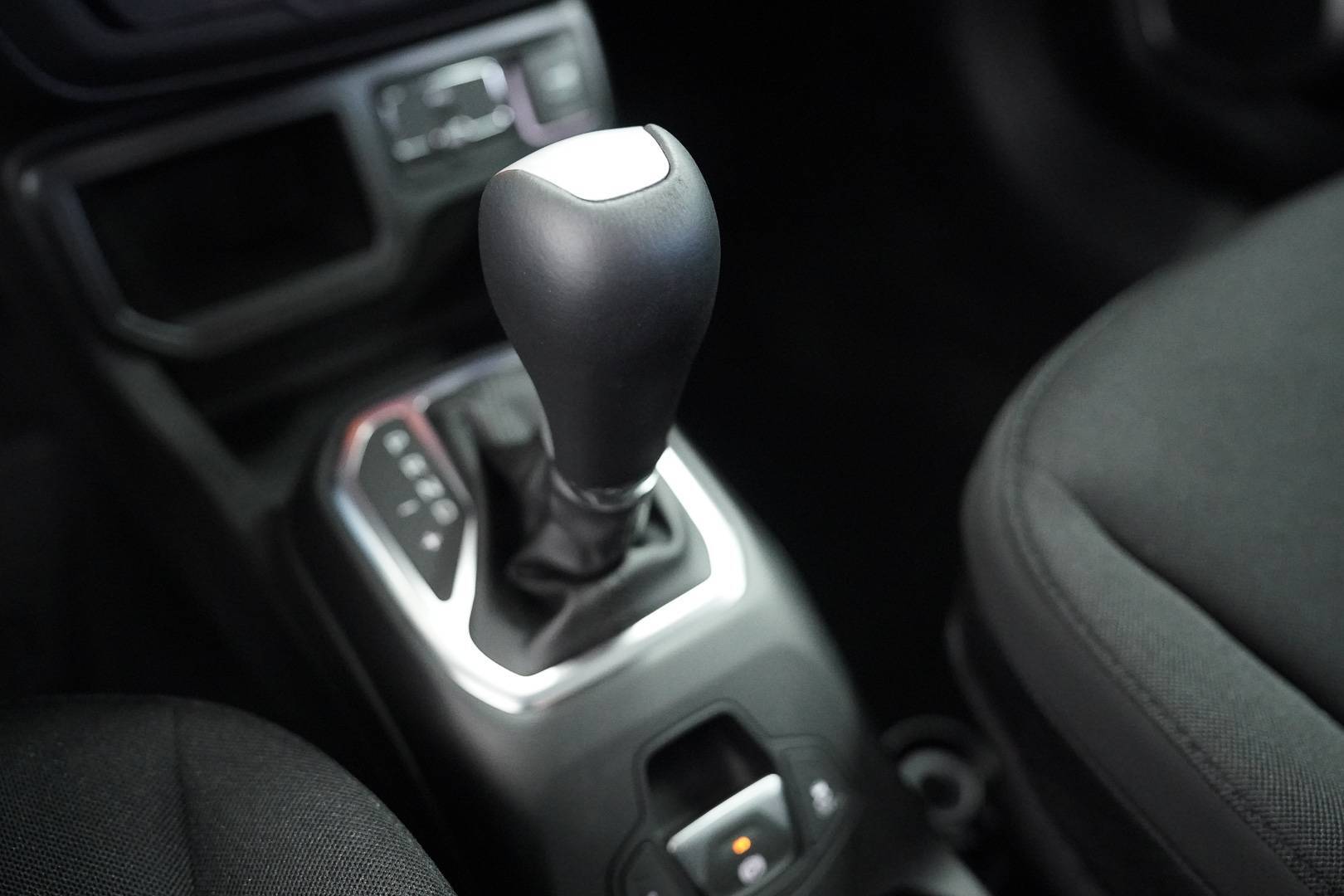 JEEP RENEGADE - Foto 18
