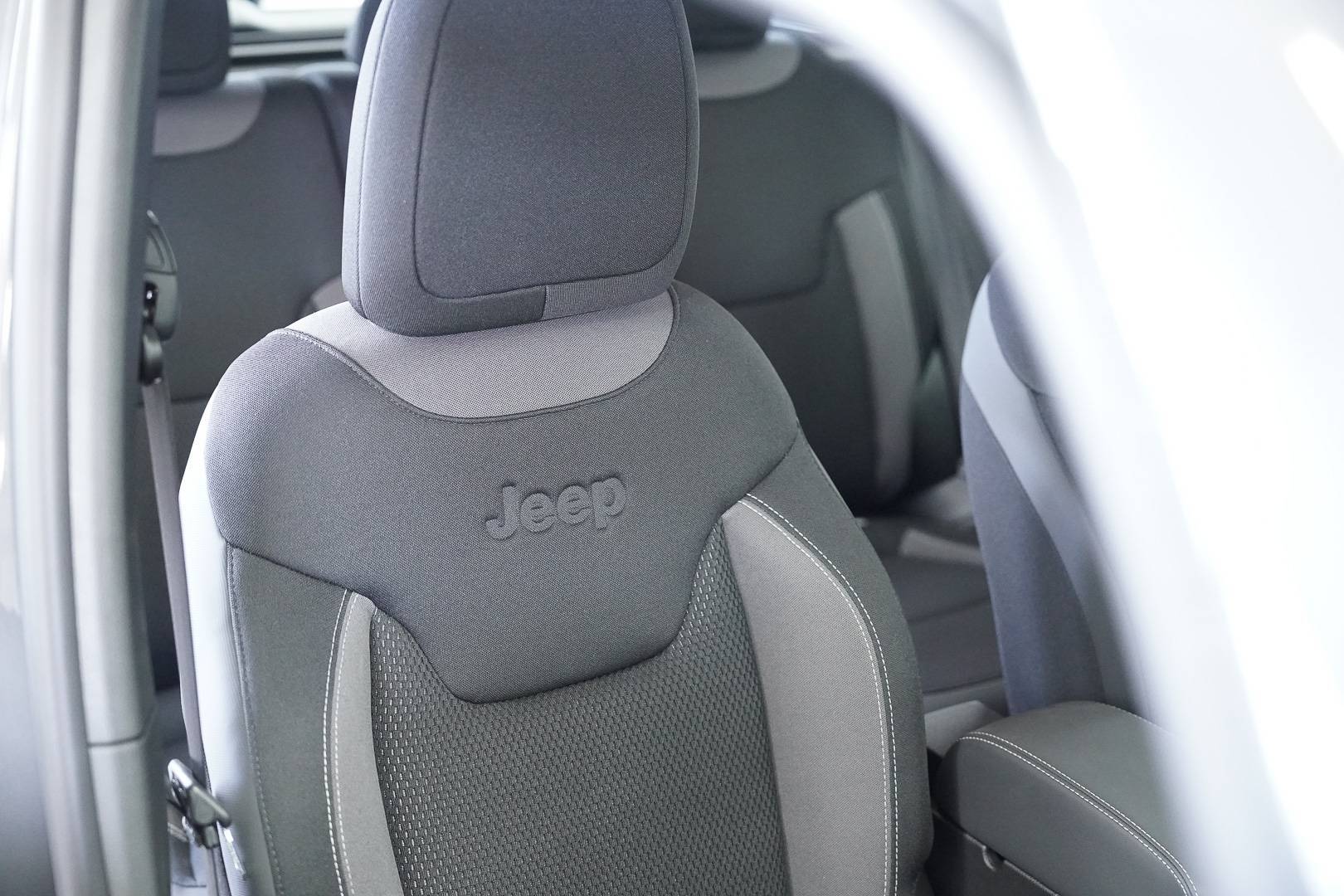 JEEP RENEGADE - Foto 22