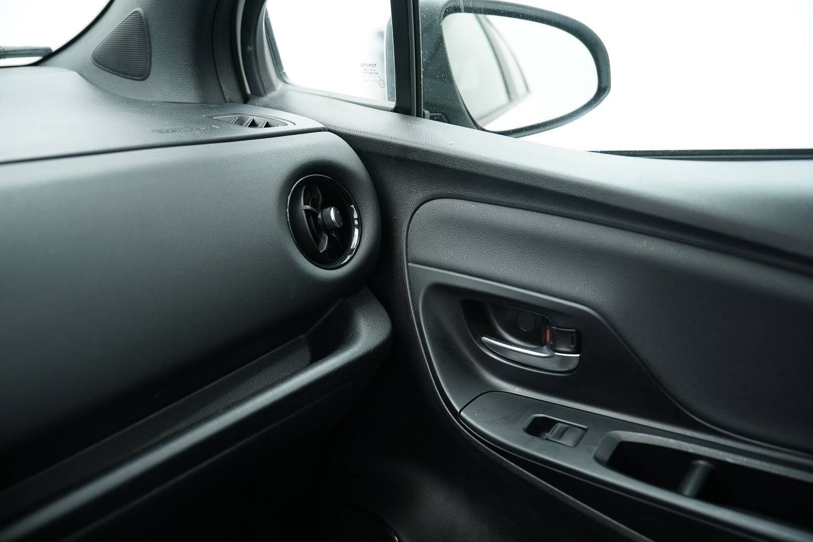 TOYOTA Yaris  - Foto 20