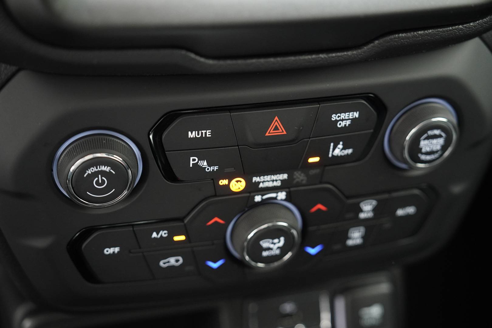 JEEP RENEGADE - Foto 17