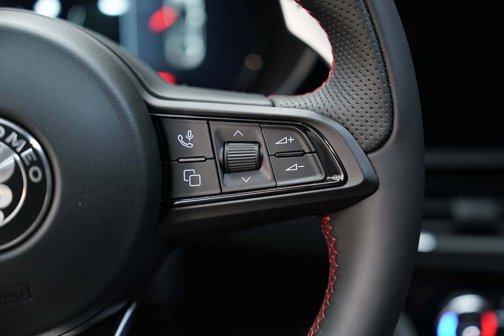ALFA ROMEO GIULIA - Foto 14