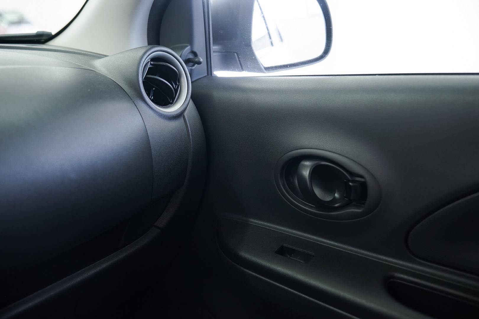 NISSAN Micra - Foto 18