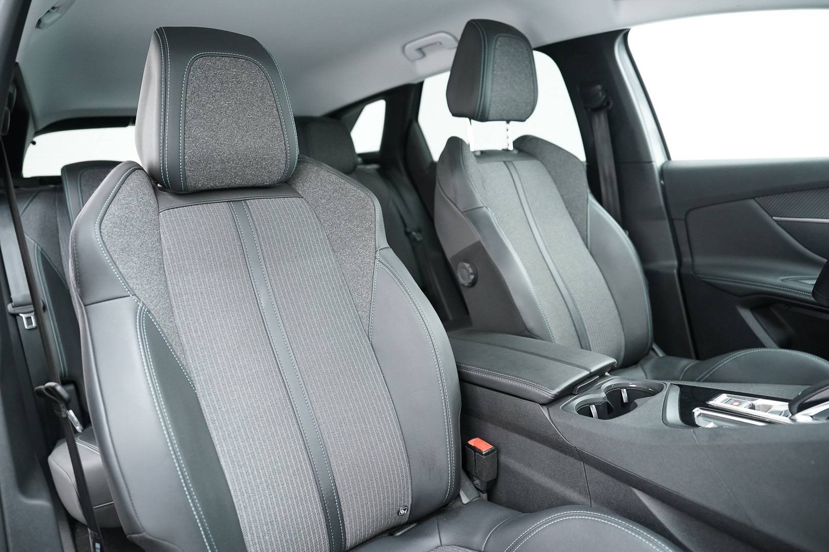 PEUGEOT 3008 - Foto 22