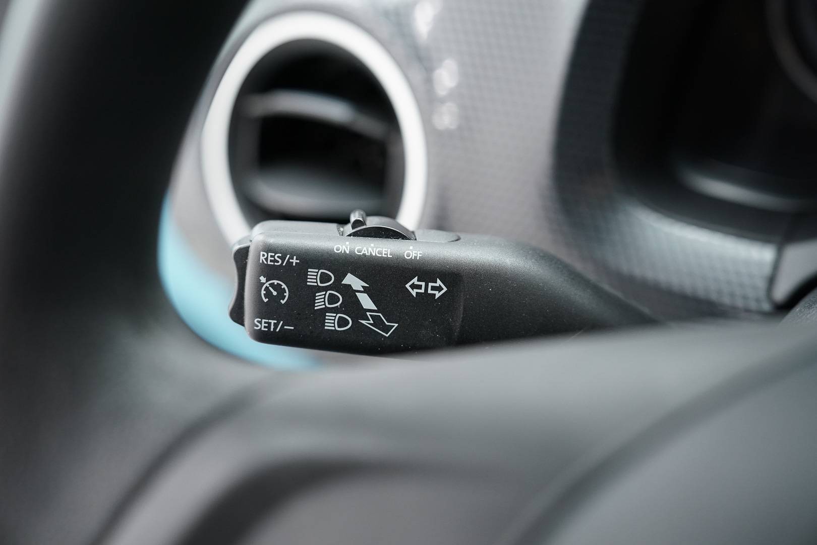 VOLKSWAGEN up! 5p 2017 - Foto 13