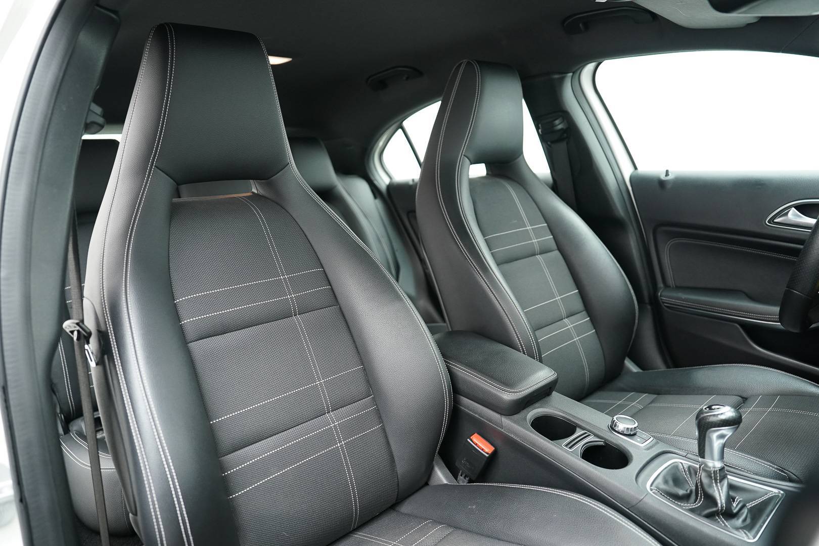 MERCEDES Classe A - Foto 23