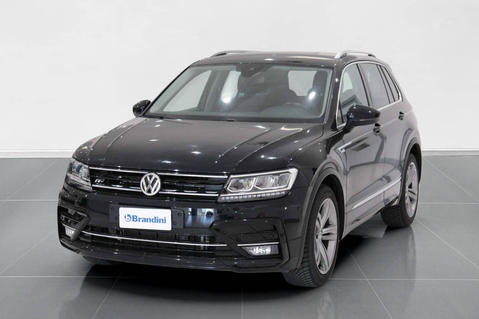 VOLKSWAGEN Tiguan - Foto 1