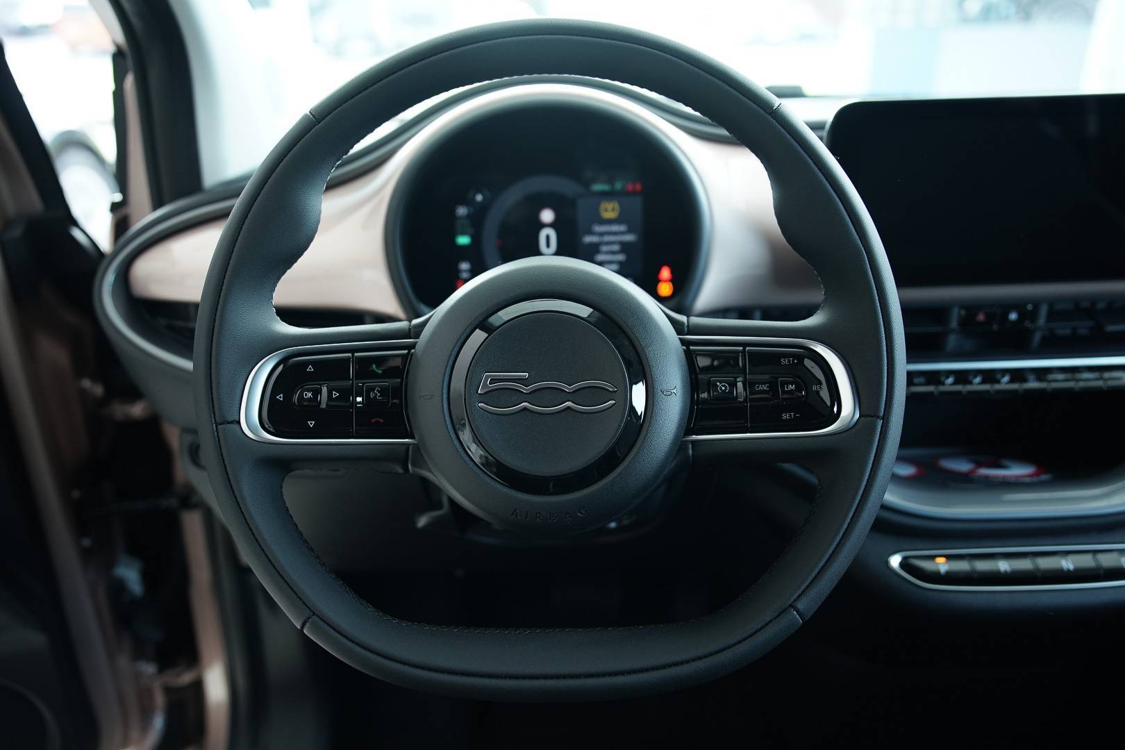 FIAT 500e - Foto 9