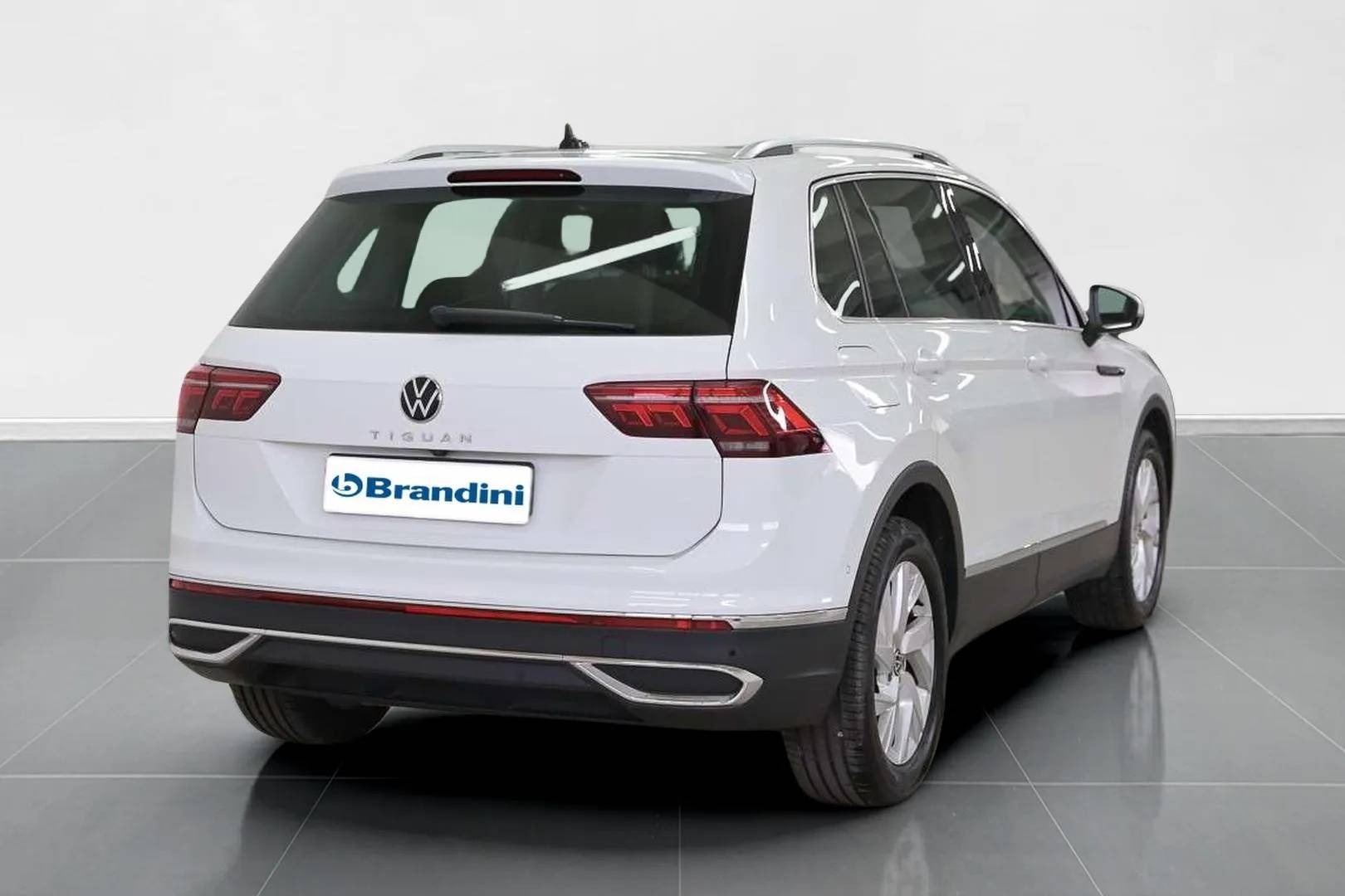 VOLKSWAGEN Tiguan - Foto 4