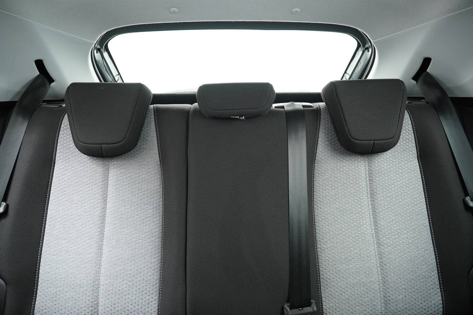 OPEL Corsa - Foto 24