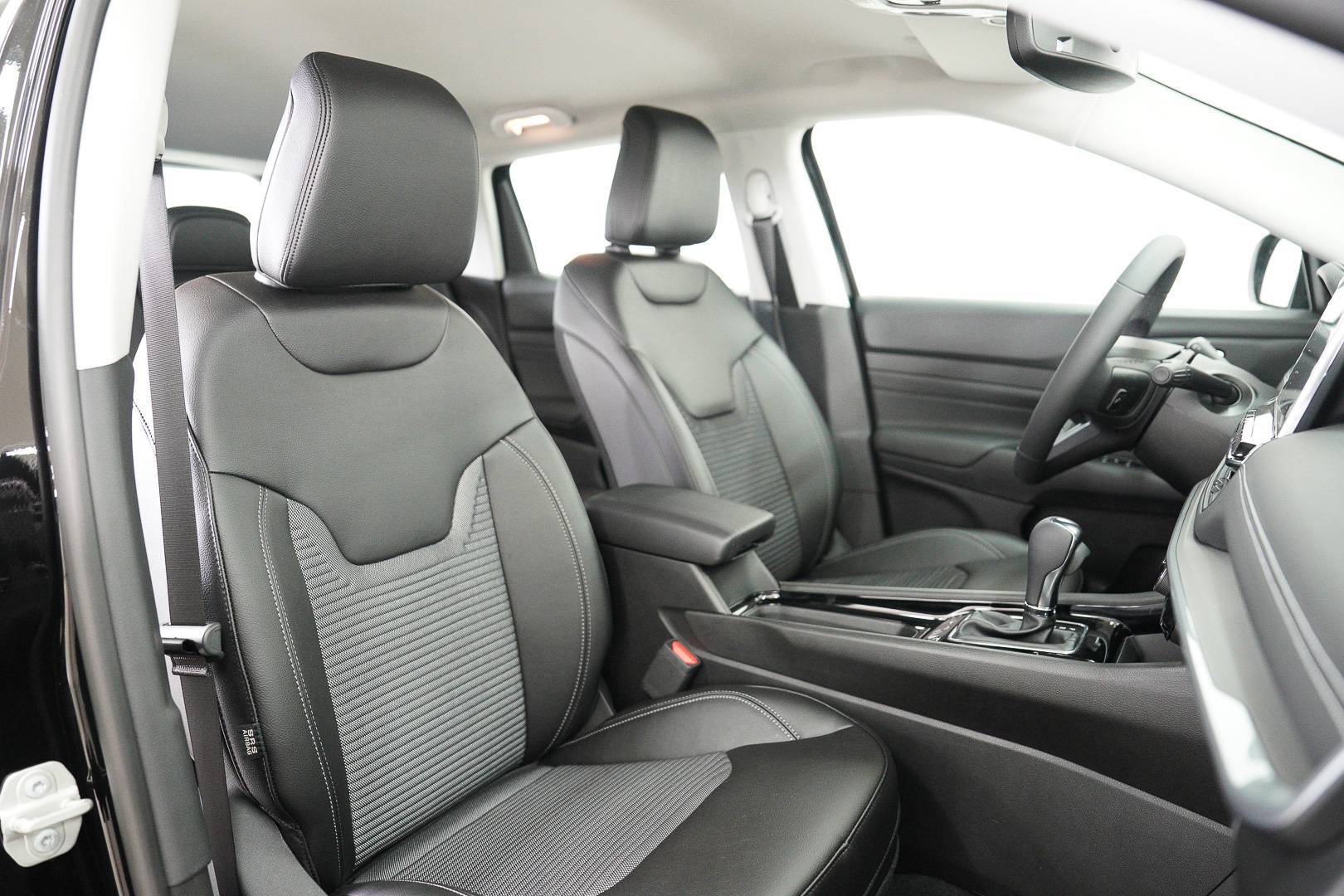 JEEP Compass - Foto 21