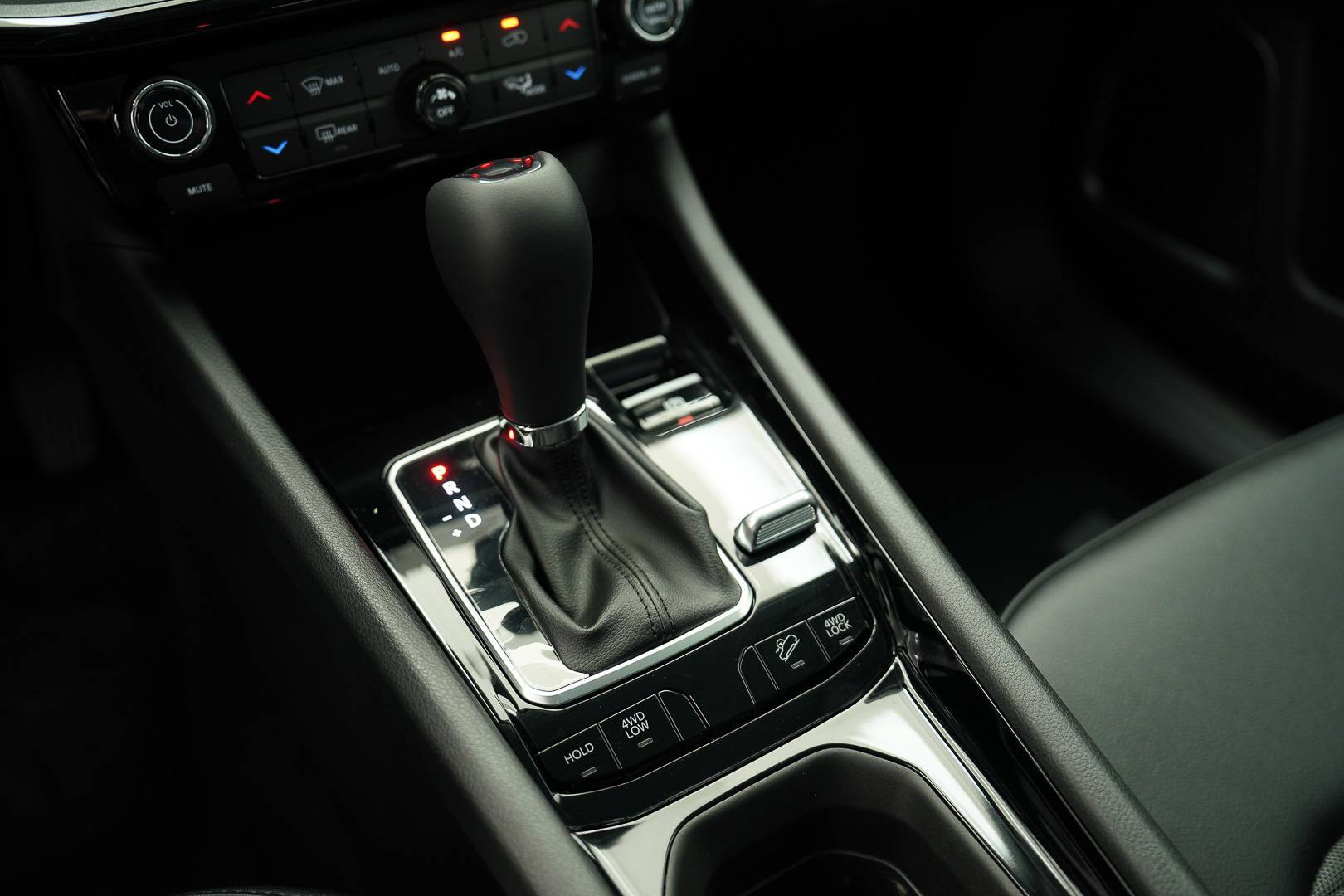 JEEP Compass - Foto 19