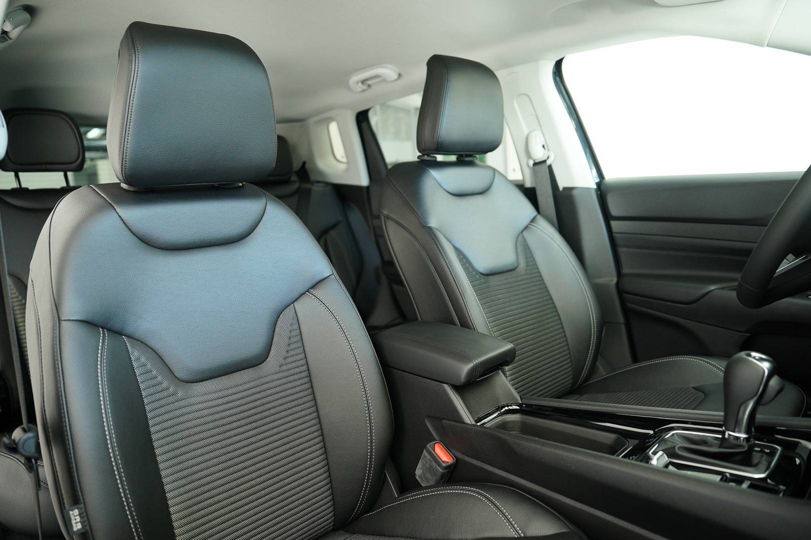 JEEP Compass - Foto 22